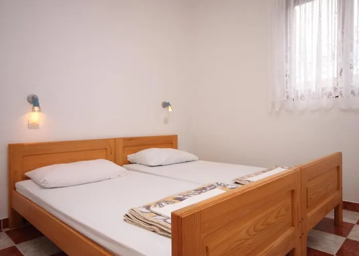 Appartement With Parking Space Starigrad, Paklenica - 6618 Starigrad Paklenica