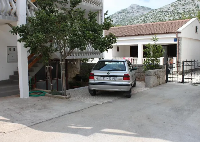 With Parking Space Starigrad, Paklenica - 6618 *