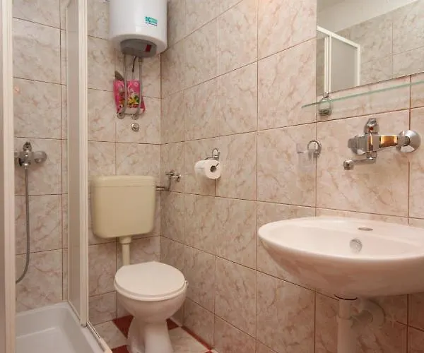 Appartement With Parking Space Starigrad, Paklenica - 6618 Starigrad Paklenica