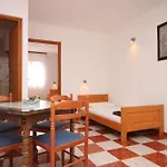 公寓 With Parking Space Starigrad, Paklenica - 6618